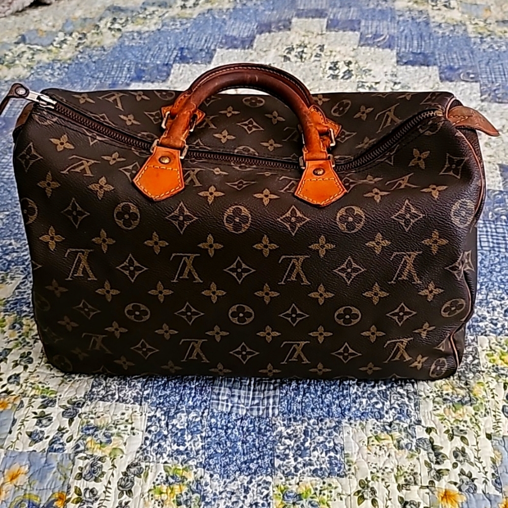 Louis Vuitton Speedy 30